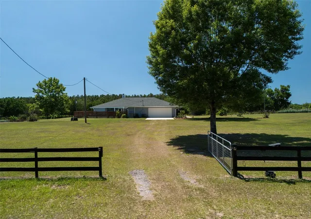42nd image of 23053 Nw 142nd Ave, High Springs, FL 32643 | MLS# GC539878