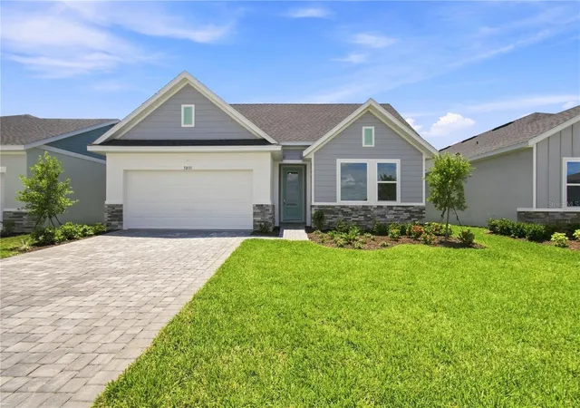 Photo 1 of Single family home for sale at 5033 Orinoco Ln, Saint Cloud, FL 34771 | MLS# TB8502658 | Listing updated on 2026-10-06