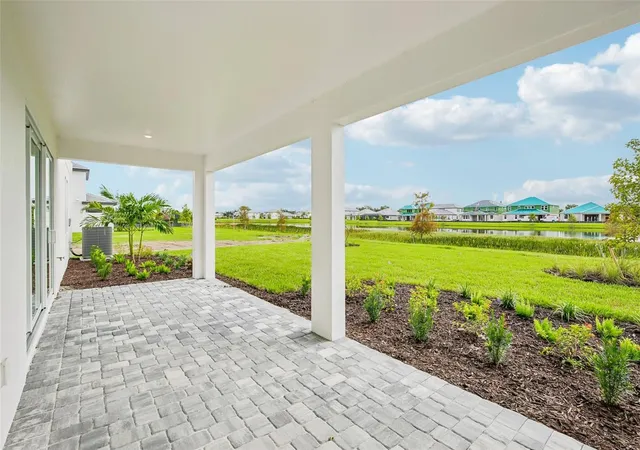 Photo 2 of Single family home for sale at 7574 Hawkstone Dr, Sarasota, FL 34241 | MLS# R4911160 | Listing updated on 2026-09-22