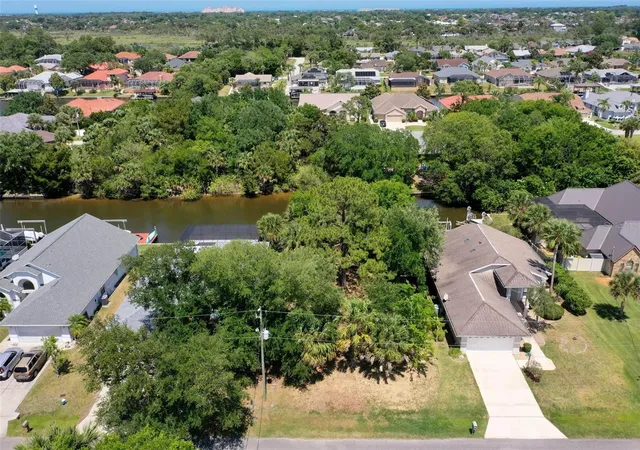 Homes for sale in Palm Coast, FL | 6 Corona Ct, Palm Coast, FL 32137 | MLS# FC318118