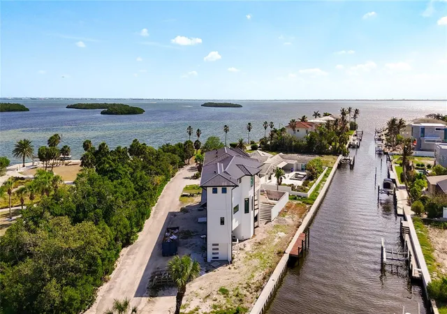 2nd image of 530 Jessmyth Dr, Longboat Key, FL 34228 | MLS# A4691731