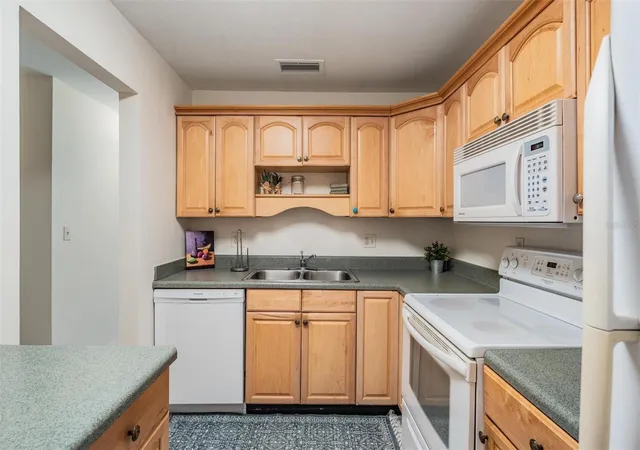 5th image of 2700 Bayshore Blvd #3205, Dunedin, FL 34698 | MLS# TB8502681