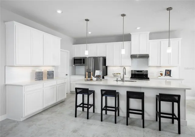 Photo 3 of Single family home for sale at 22145 Pine Grv Loop, Leesburg, FL 34748 | MLS# W7885273 | Listing updated on 2026-10-04