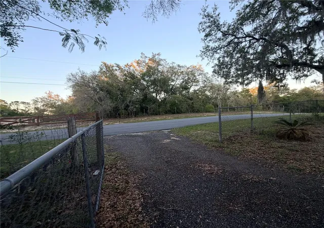 Photo 4 of Manufactured home for sale at 4880 N Highland Park Dr, Hernando, FL 34442 | MLS# OM723710 | Listing updated on 2026-10-04