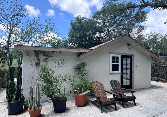 Photo 3 of Single family home for sale at 3520 19th Street E, Bradenton, FL 34208 | MLS# A4691738 | Listing updated on 2026-09-02