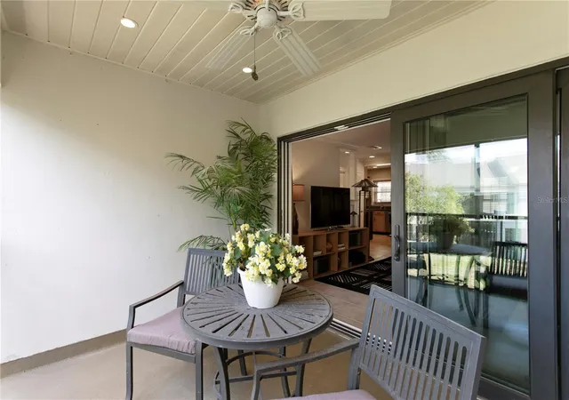 Listing Photo 5 - Condo for sale in building located at 2453 Kingfisher Ln, Clearwater, FL 33762 - Unit #G202