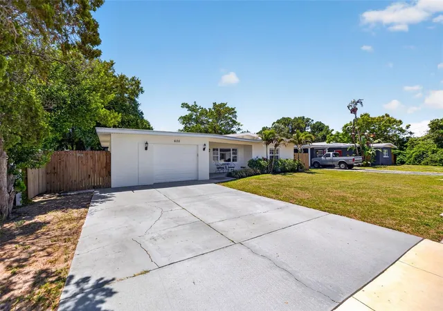 Homes for sale in Belleair Bluffs, FL | 605 Mehlenbacher Rd, Belleair Bluffs, FL 33770 | MLS# TB8502734