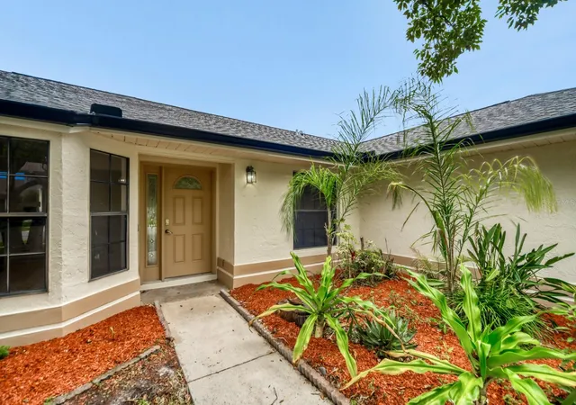 Photo 3 of Sale Pending at 2627 Talon Ct, Orlando, FL 32837 | MLS# TB8502741 | Listing updated on 2026-10-06