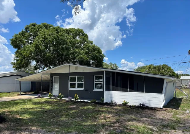 Photo 4 of Single family home for sale at 2578 Coventry Rd, Melbourne, FL 32935 | MLS# S5148836 | Listing updated on 2026-08-27