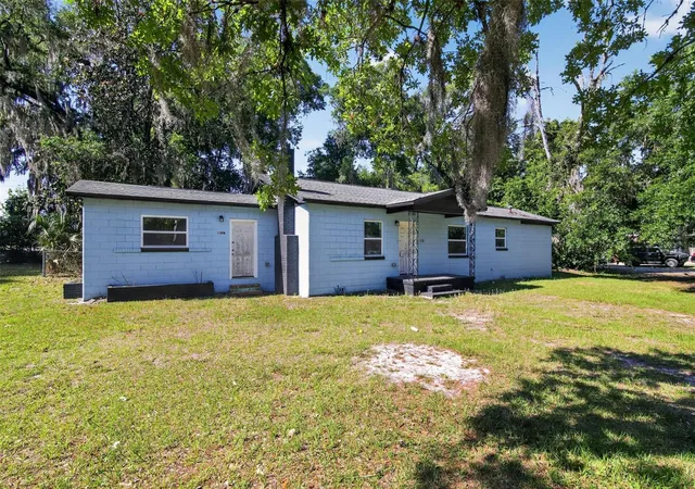 Photo 3 of Single family home for sale at 1308 Sw 5th Street, Ocala, FL 34471 | MLS# TB8502778 | Listing updated on 2026-09-11