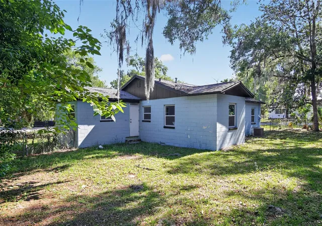 Photo 4 of Single family home for sale at 1308 SW 5th Street, Ocala, FL 34471 | MLS# TB8502778 | Listing updated on 2026-09-11