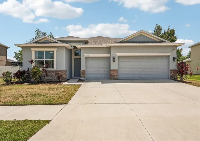 Photo 1 of Single family home for sale at 2426 Cumberland Cliff Dr, Ruskin, FL 33570 | MLS# TB8502780 | Listing updated on 2026-10-02