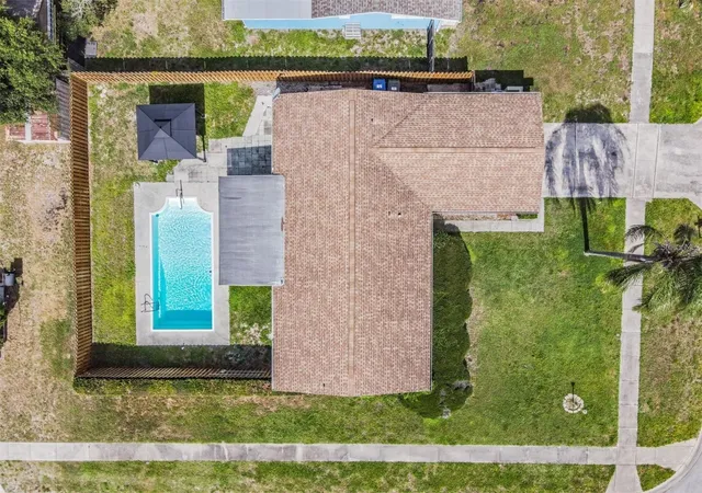 2nd image of 11440 130th Ave, Largo, FL 33778 | MLS# TB8502784