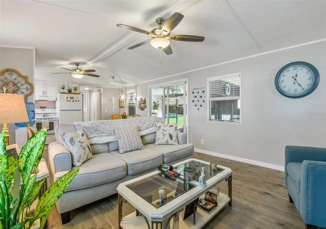3rd image of 3204 Pond Hollow St, Wesley Chapel, FL 33543 | MLS# O6403089