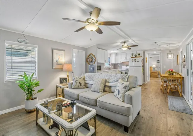 4th image of 3204 Pond Hollow St, Wesley Chapel, FL 33543 | MLS# O6403089