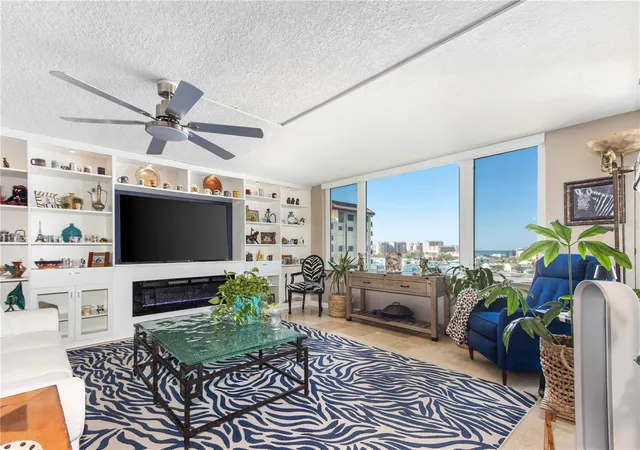 4th image of 736 Island Wy #804, Clearwater Beach, FL 33767 | MLS# TB8502800