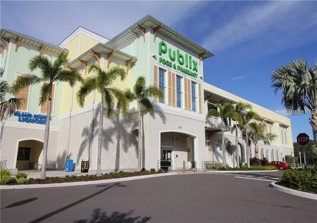 2nd image of 736 Island Wy, Clearwater Beach, FL 33767