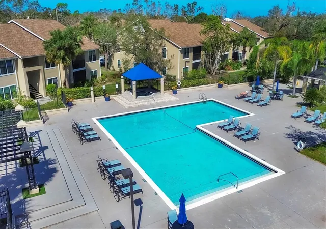 3rd image of 4033 Crockers Lake Blvd, Sarasota, FL 34238