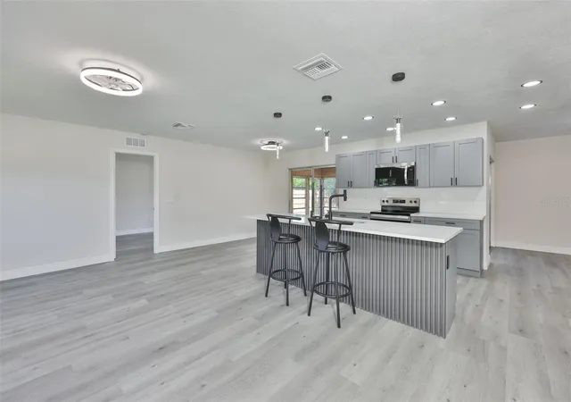 4th image of 614 Huntington St, Brandon, FL 33511 | MLS# TB8502825