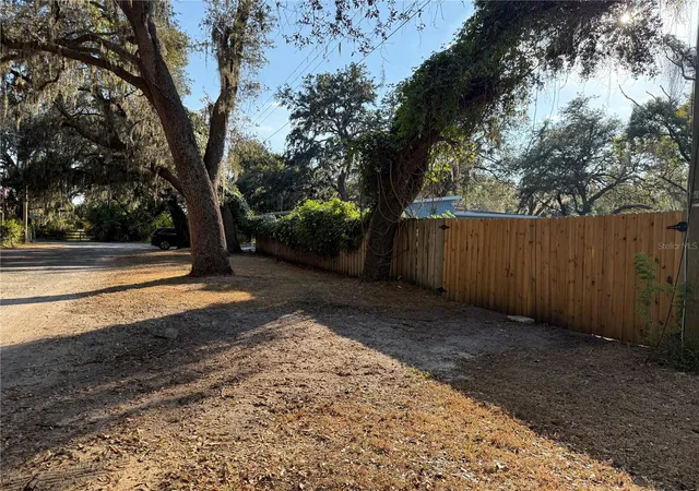 3rd image of Lakeside Dr, Brandon, FL 33510 | MLS# TB8502859