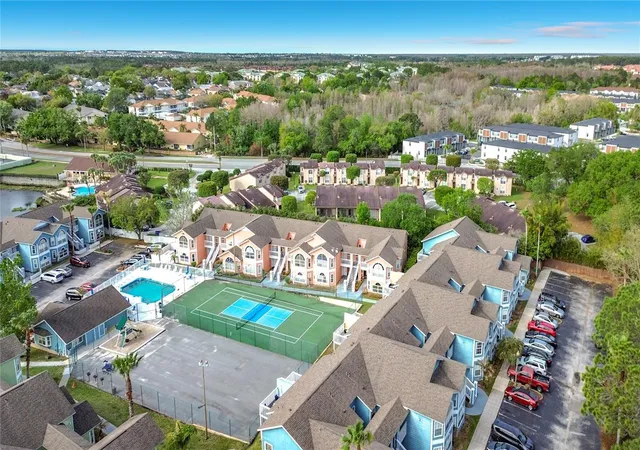 Listing Photo 2 - Condo for sale in building located at 8710 Rain Forest Pl, Kissimmee, FL 34747 - Unit #B