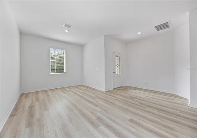 Photo 3 of Single family home for sale at 247 Big Sioux Dr, Kissimmee, FL 34759 | MLS# O6403150 | Listing updated on 2026-10-21