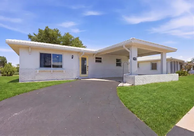 Photo 3 of Single family home for sale at 8940 Pickwick Rd, North Port, FL 34287 | MLS# N6144130 | Listing updated on 2026-09-05