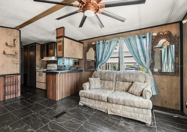 Homes for sale in Clermont, FL | 9000 Us Hwy 192 #11, Clermont, FL 34714 | MLS# O6403152