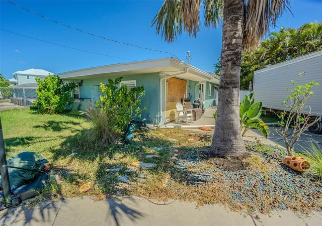 2nd image of 16101 4th St E, Redington Beach, FL 33708 | MLS# TB8502876