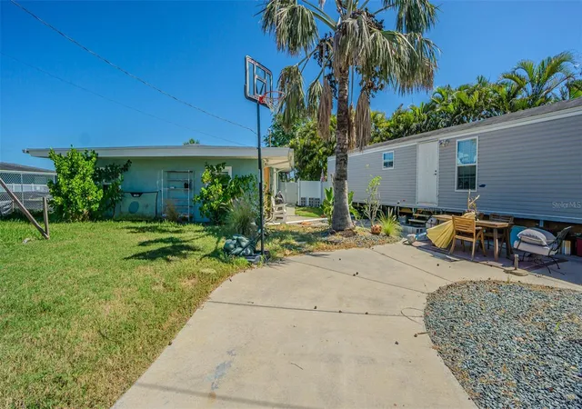 3rd image of 16101 4Th St E, Redington Beach, FL 33708 | MLS# TB8502876