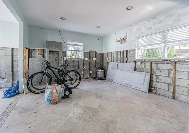 5th image of 16101 4Th St E, Redington Beach, FL 33708 | MLS# TB8502876