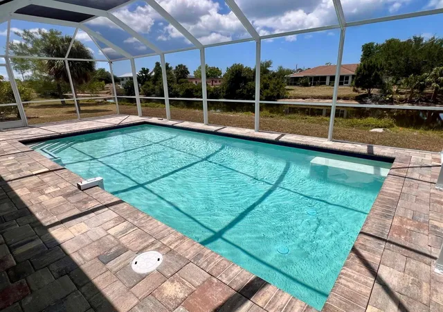 2nd image of 55 Rotonda Cir, Rotonda West, FL 33947 | MLS# N6144131
