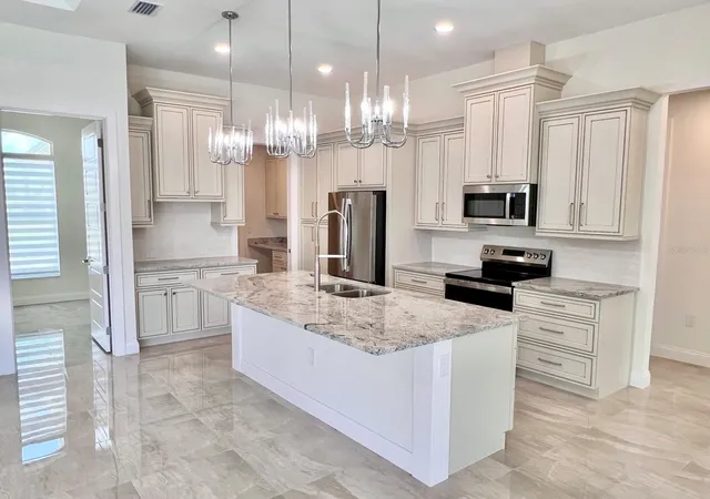 3rd image of 55 Rotonda Cir, Rotonda West, FL 33947 | MLS# N6144131