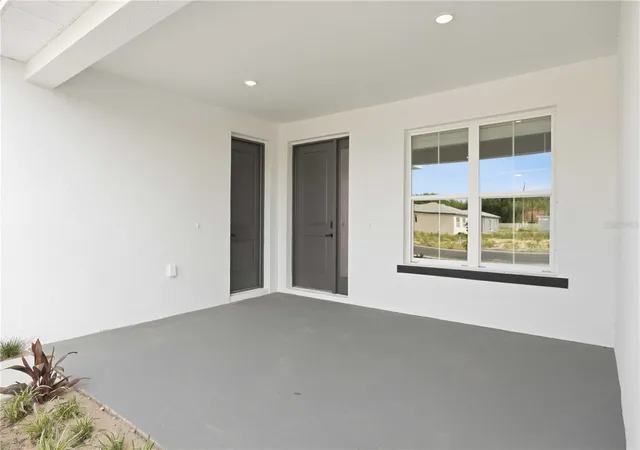 4th image of 2112 River Hawk Loop, Winter Haven, FL 33880 | MLS# S5148856