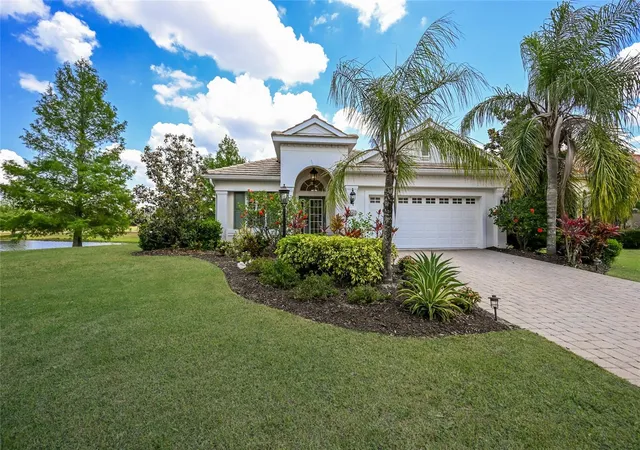 1st image of 15422 Helmsdale Pl, Lakewood Ranch, FL 34202 | MLS# A4691804