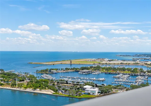 Photo 1 of Condo for sale at 400 Beach Dr Ne #2605, Saint Petersburg, FL 33701 | MLS# TB8502941 | Listing updated on 2026-10-03