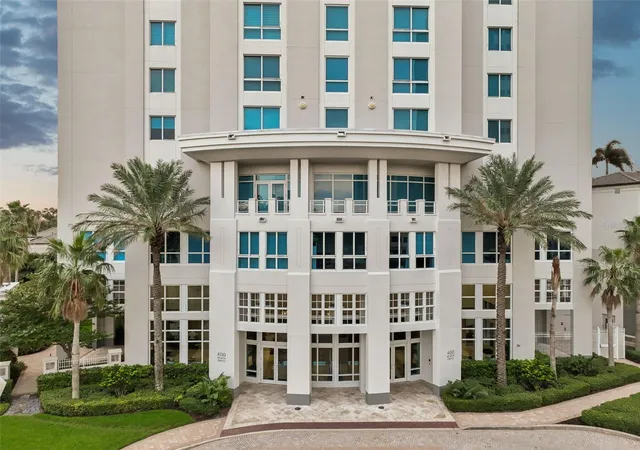 Photo 1 of Condo for sale at 400 Beach Dr NE #2605, Saint Petersburg, FL 33701 | MLS# TB8502941 | Listing updated on 2026-10-03
