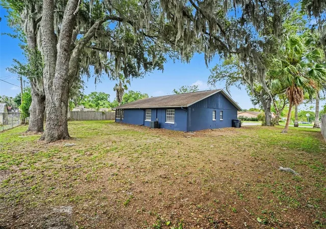 Homes for sale in Lakeland, FL | 1234 Fairfax N, Lakeland, FL 33813 | MLS# O6403203