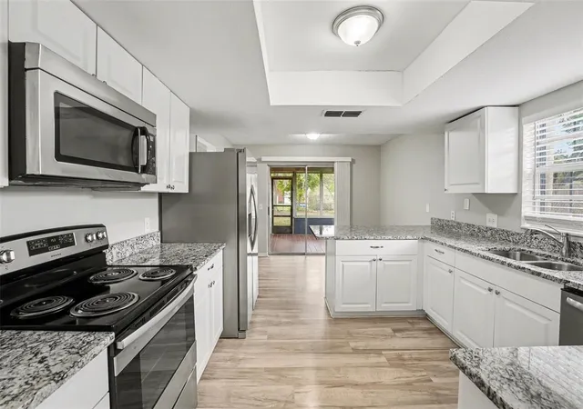 Homes for sale in Lakeland, FL | 1234 Fairfax N, Lakeland, FL 33813 | MLS# O6403203