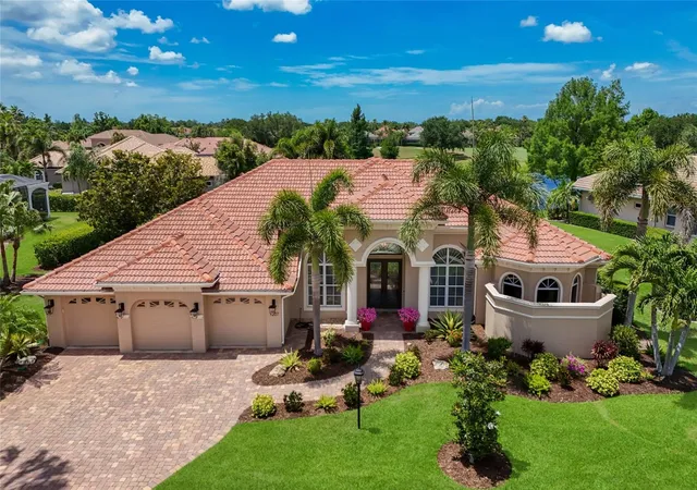 Photo 3 of Single family home for sale at 7207 Ashland Glen, Lakewood Ranch, FL 34202 | MLS# A4691813 | Listing updated on 2026-10-20