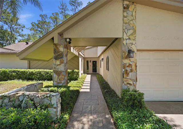 Photo 2 of Single family home for sale at 3071 Bolt Dr, Palm Harbor, FL 34685 | MLS# W7885293 | Listing updated on 2026-10-08