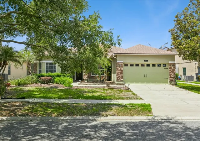 Homes for sale in Kissimmee, FL | 237 Strathmore Cir, Kissimmee, FL 34744 | MLS# O6403214