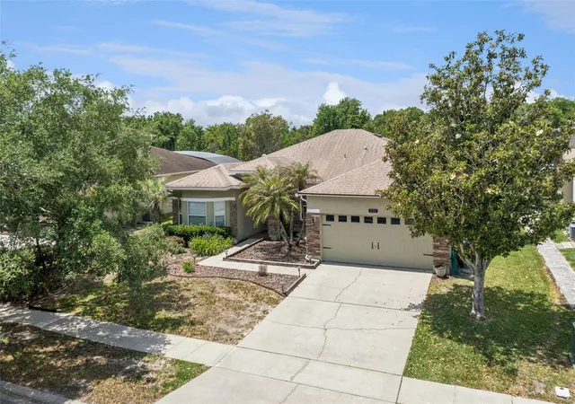 Homes for sale in Kissimmee, FL | 237 Strathmore Cir, Kissimmee, FL 34744 | MLS# O6403214