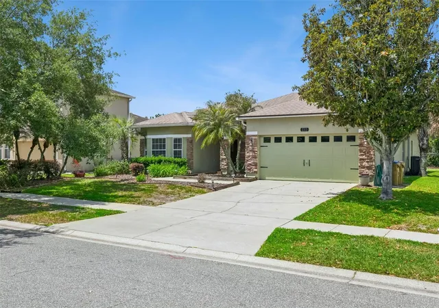 Homes for sale in Kissimmee, FL | 237 Strathmore Cir, Kissimmee, FL 34744 | MLS# O6403214