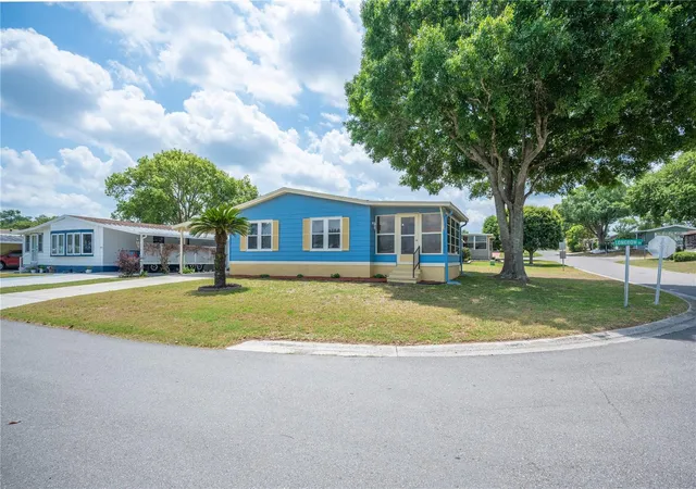 Photo 1 of Manufactured home for sale at 1502 Longbow Dr, Lakeland, FL 33810 | MLS# L4961474 | Listing updated on 2026-10-16