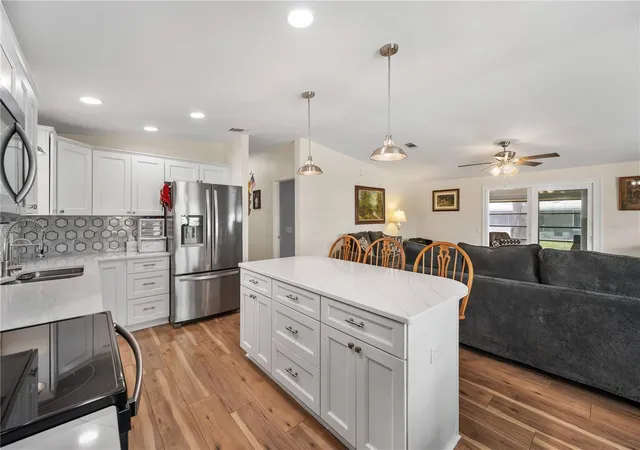 Photo 3 of Manufactured home for sale at 1502 Longbow Dr, Lakeland, FL 33810 | MLS# L4961474 | Listing updated on 2026-10-16