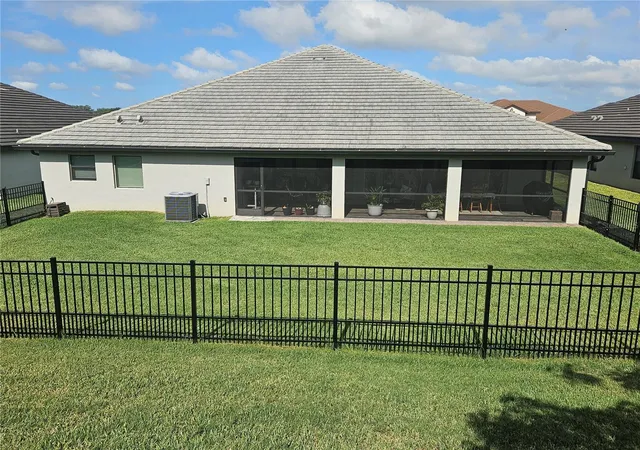 3rd image of 4222 Juliana Lake Dr, Auburndale, FL 33823 | MLS# O6403222