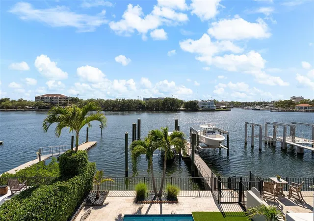 Homes for sale in Tampa, FL | 1123 Abbeys Wy, Tampa, FL 33602 | MLS# TB8502999