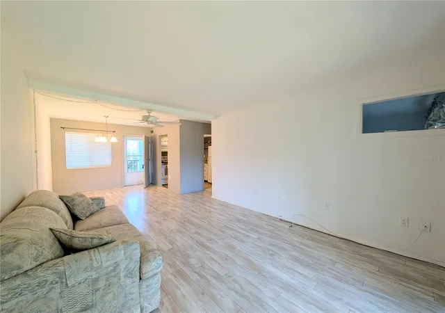3rd image of 2319 Canal Dr, BRADENTON, FL 34207
