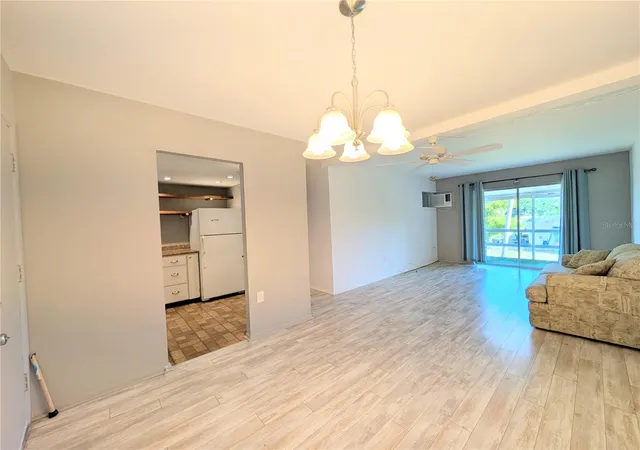 5th image of 2319 Canal Dr, BRADENTON, FL 34207